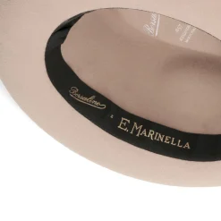 E.Marinella CAPPELLO MODELLO EUGENIO IN FELTRO BEIGE Con dettagli in seta bordeaux Discount