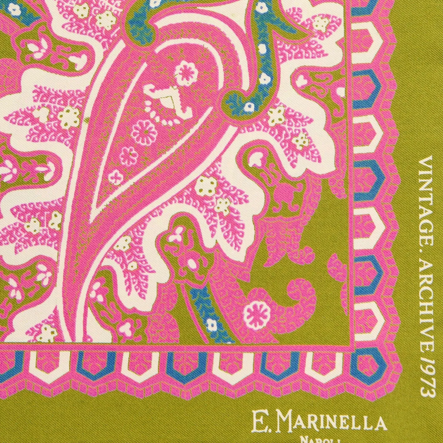E.Marinella POCHETTE DA TASCHINO IN SETA STAMPATA A MANO VERDE OLIVA Fantasia archivio 1973 Best