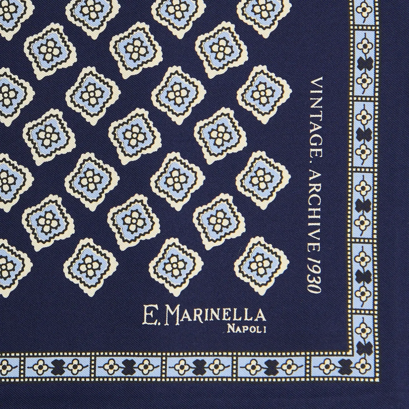 E.Marinella POCHETTE DA TASCHINO IN SETA STAMPATA A MANO BLU SCURO Fantasia archivio 1930 Discount