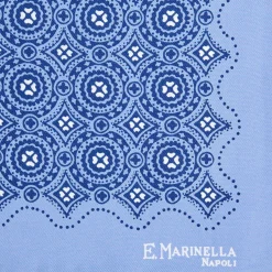 E.Marinella POCHETTE DA TASCHINO IN SETA STAMPATA A MANO AZZURRA Macrofantasia fiore