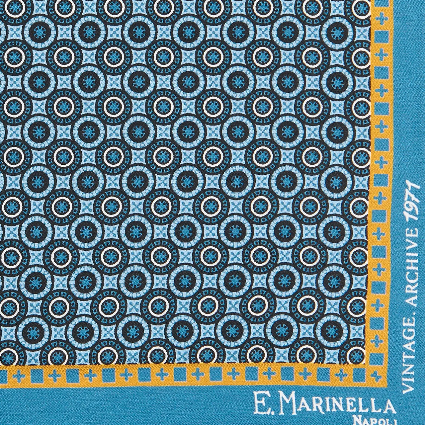 E.Marinella POCHETTE DA TASCHINO IN SETA STAMPATA A MANO BLU MEDIO Fantasia archivio 1971 Outlet