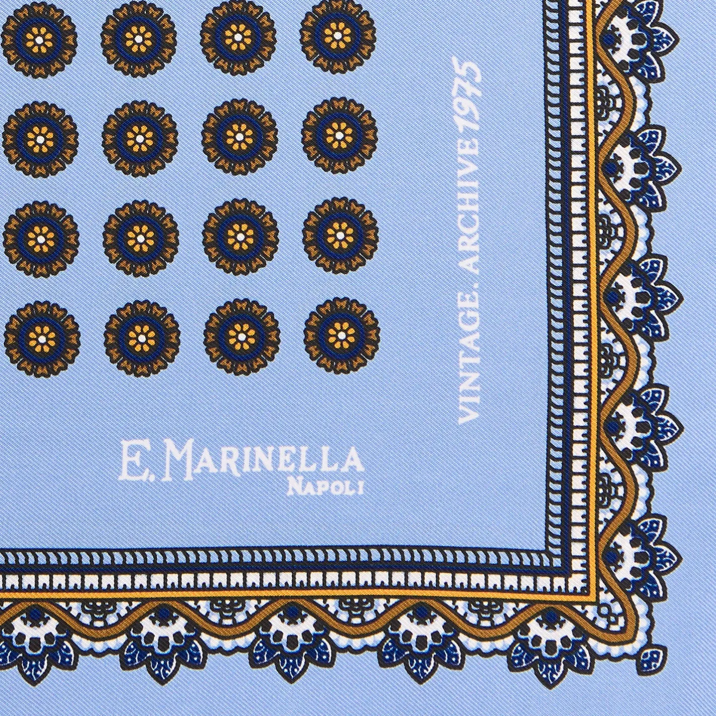 E.Marinella POCHETTE DA TASCHINO IN SETA STAMPATA A MANO AZZURRA Fantasia archivio 1975 Hot