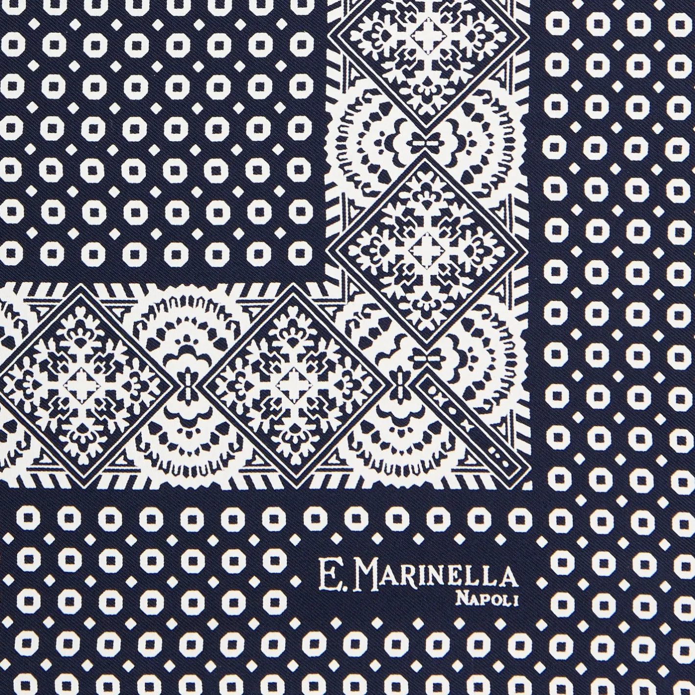 E.Marinella POCHETTE DA TASCHINO IN SETA STAMPATA A MANO BLU SCURO Microfantasia fiore Hot