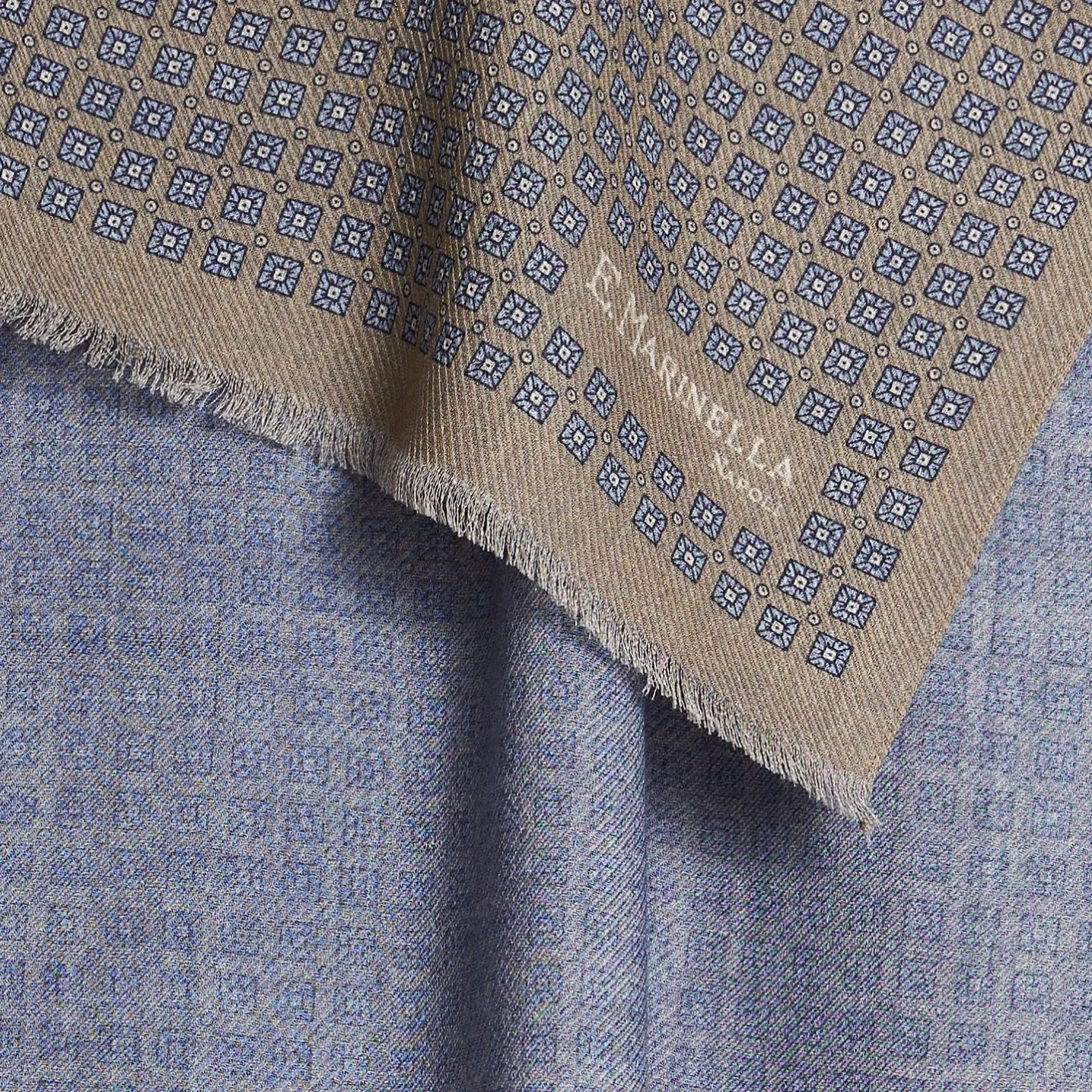 E.Marinella STOLA BEIGE In lana con decorazioni floreali Sale